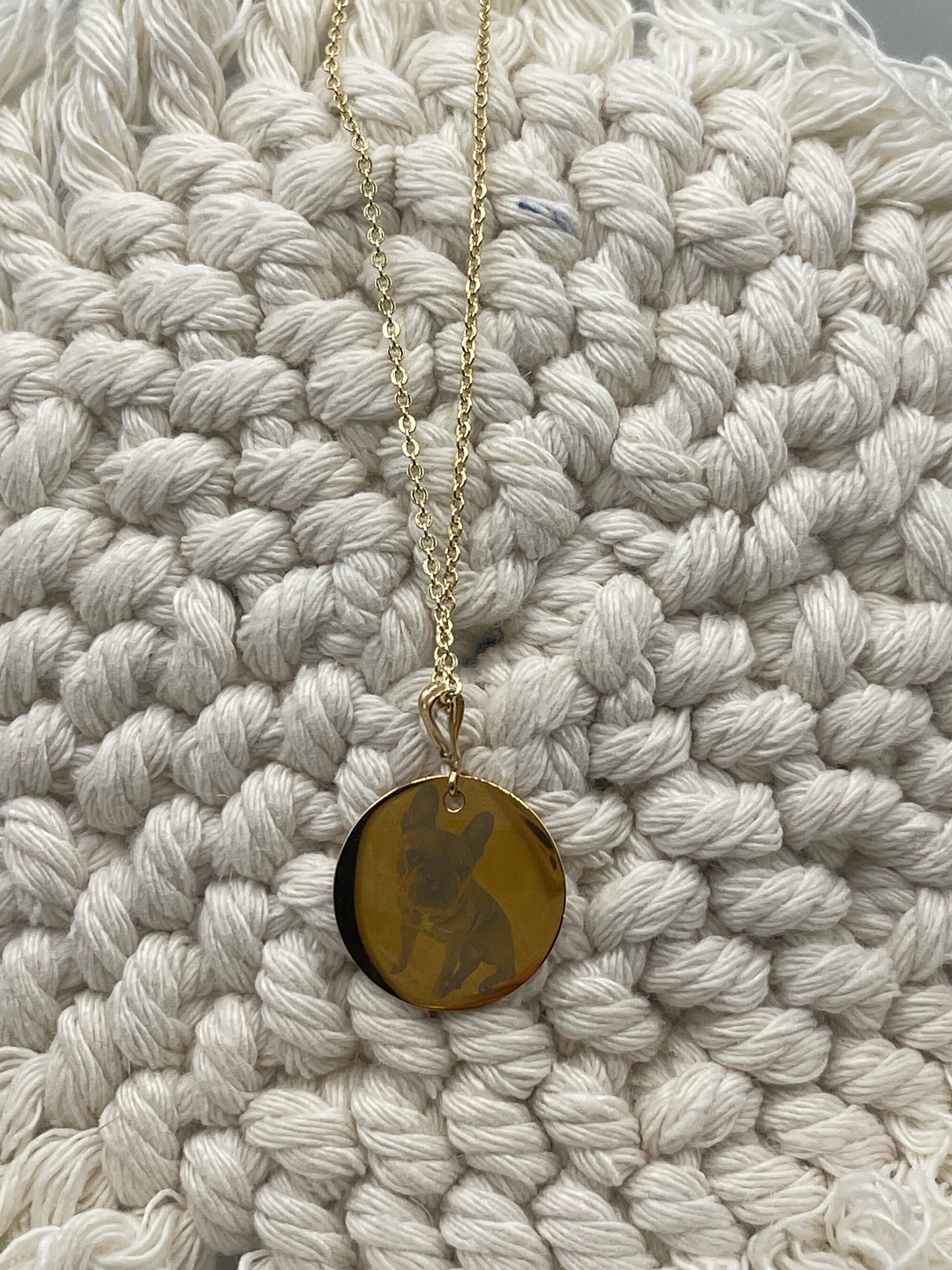 Engraved CIRCLE Pendant Necklace
