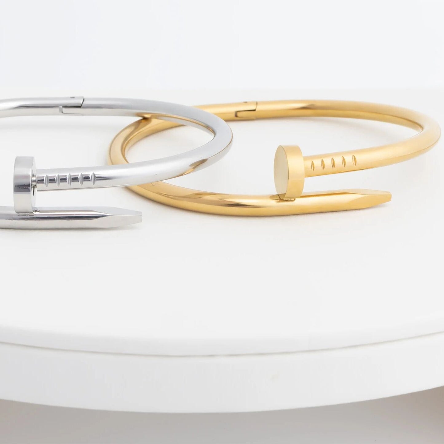 Essence Nail Bracelet